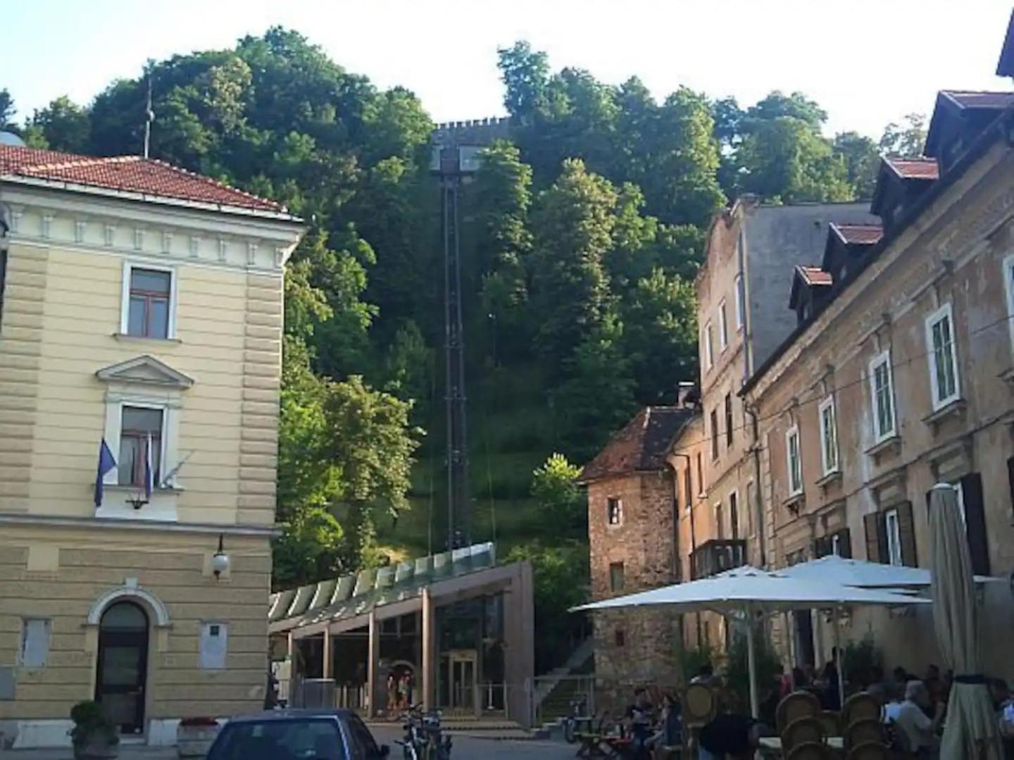Under The Castle Apartments Любляна Экстерьер фото
